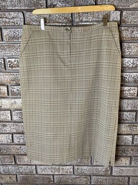 Dead stock Giorgio Netti Beige Plaid Pencil Skirt. RETAILS FOR $218.